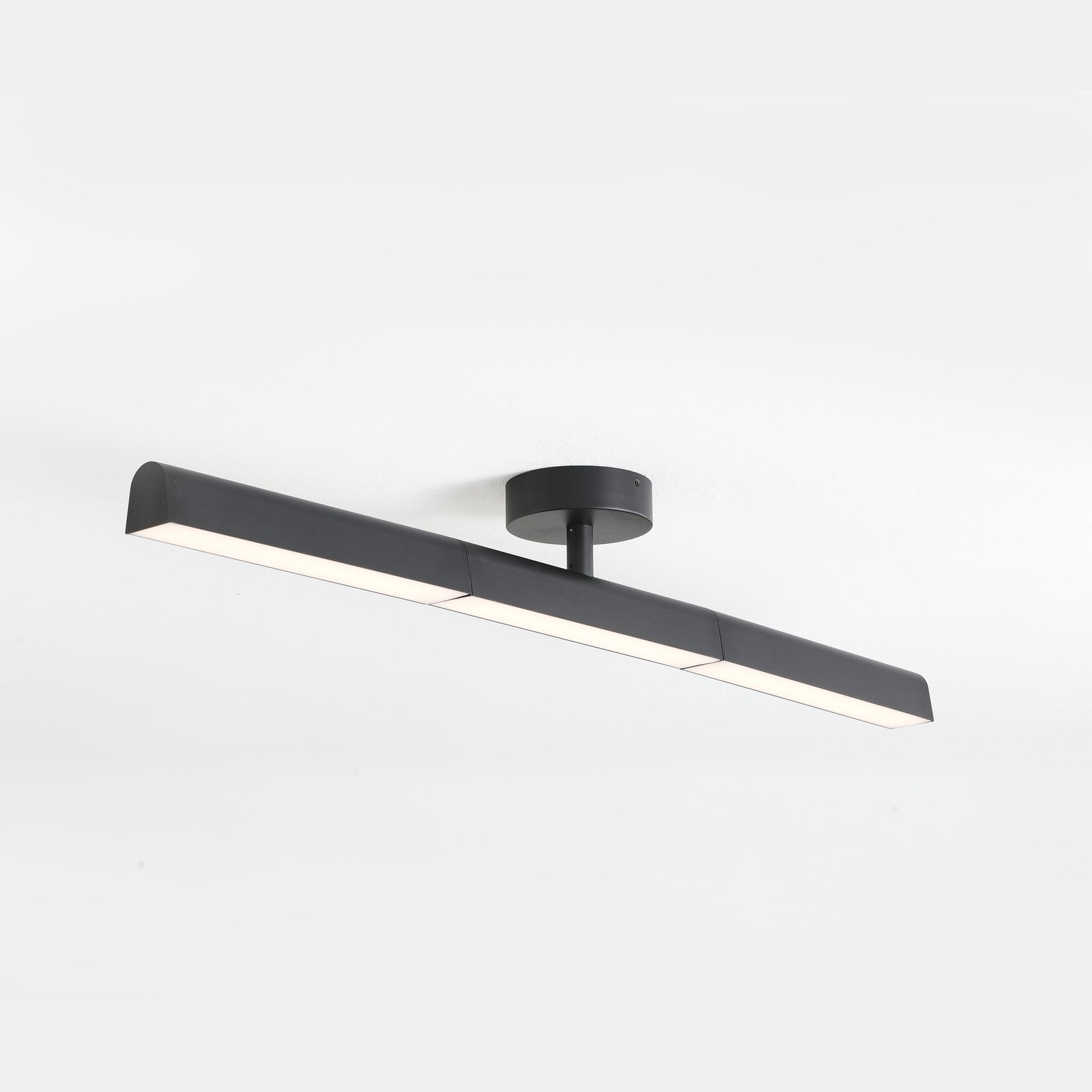 Ma'or Flush Mount — Default